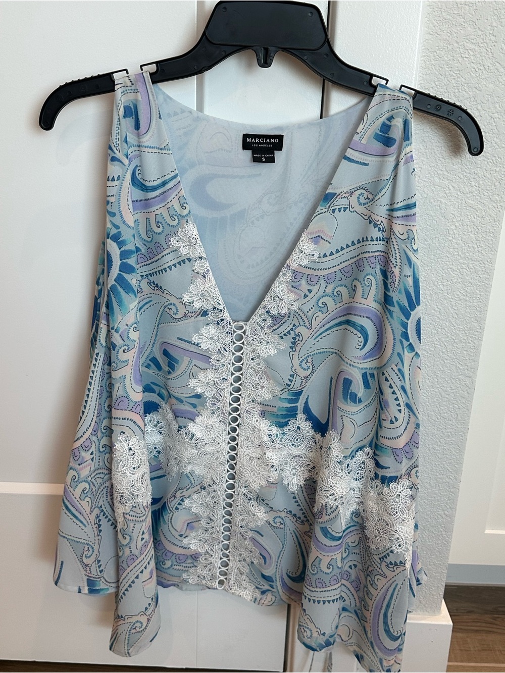 Guess by Marciano Light Blue Paisley V-Neck Blouse with White Lace Trim